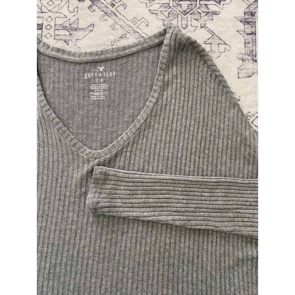 American Eagle Womens Small Soft & Sexy Rib V-Neck Gray Long Sleeve‎ Top Shirt